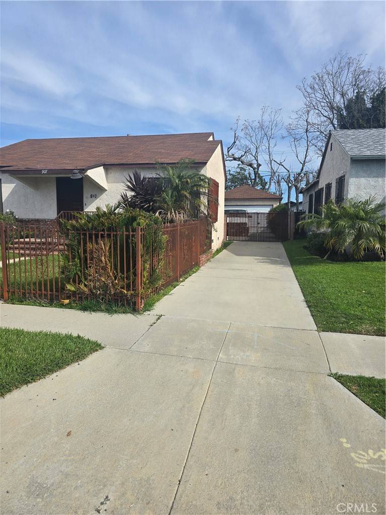 Compton, CA 90222,907 W Stockwell ST
