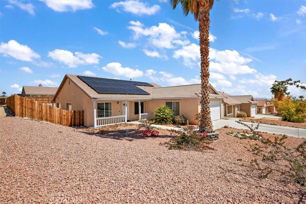 29 Palms, CA 92277,71508 Sunflower DR