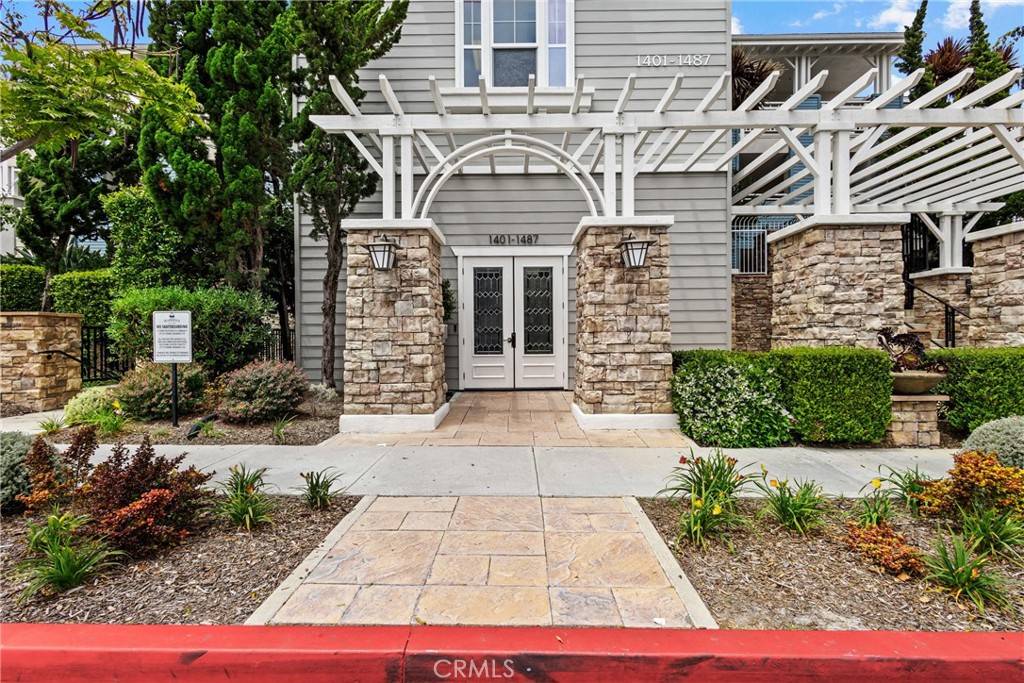 Oxnard, CA 93035,1421 Windshore Way