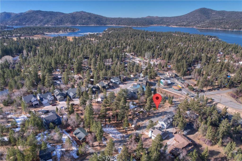 Big Bear Lake, CA 92315,820 Talmadge RD