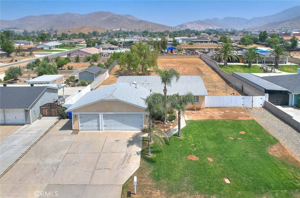 Jurupa Valley, CA 92509,8337 Pristine PL