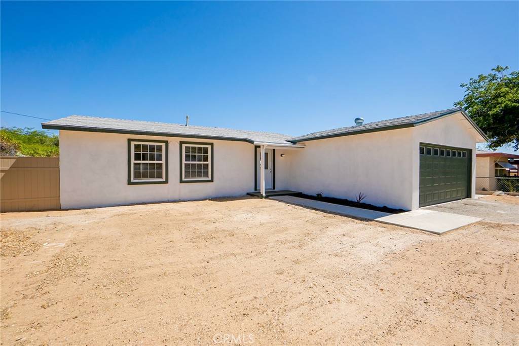 Joshua Tree, CA 92252,61504 Sunburst DR