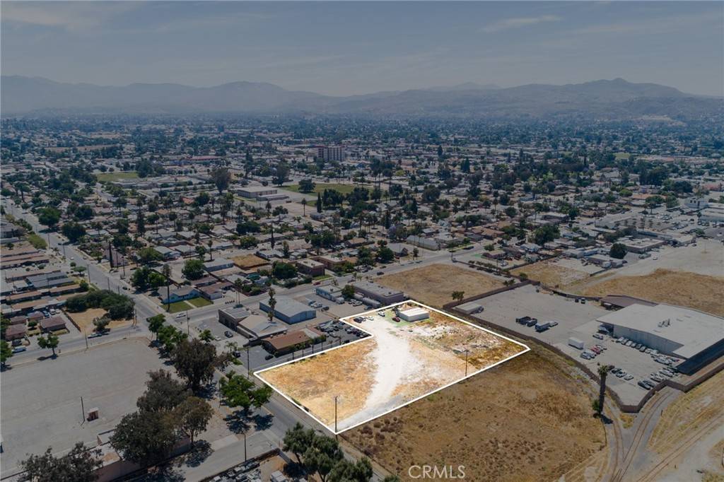 Hemet, CA 92543,385 E Oakland AVE