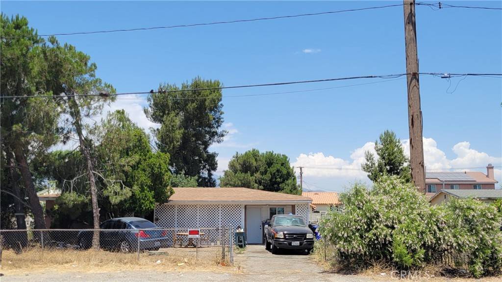 Fontana, CA 92335,15030 Merrill AVE