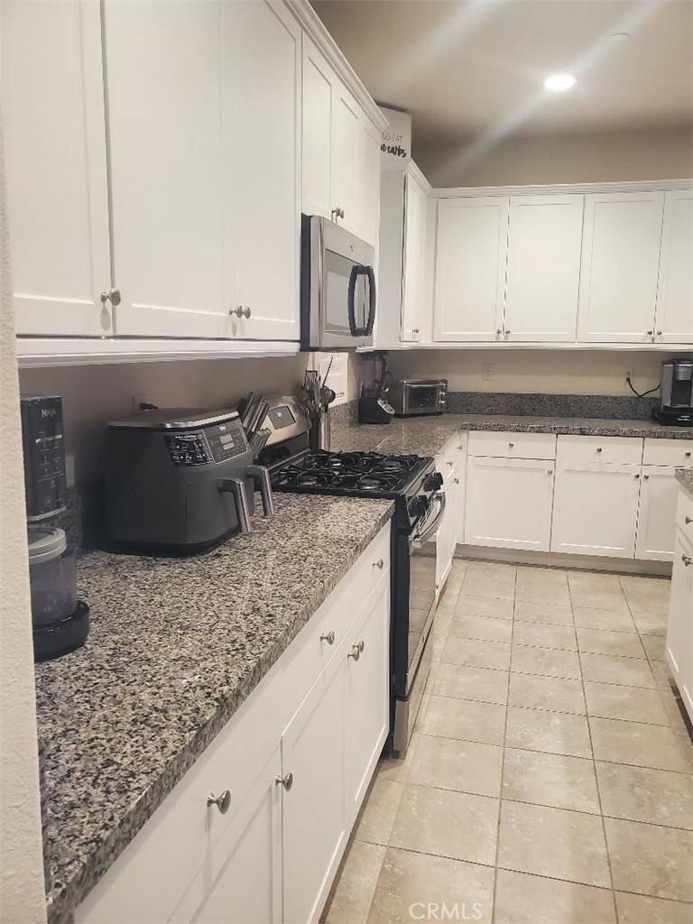 Rialto, CA 92376,646 S Fillmore AVE