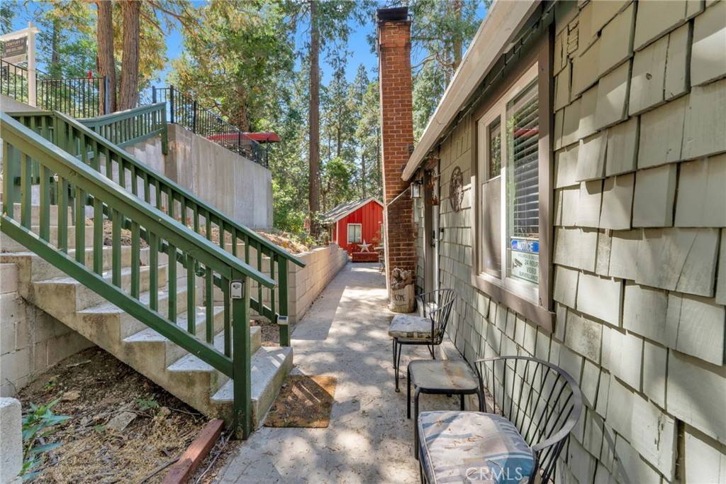 Crestline, CA 92325,23802 Wildwood LN