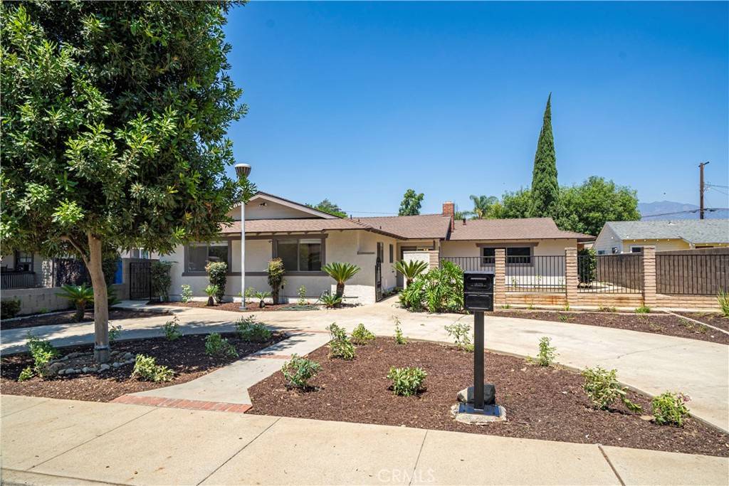 La Verne, CA 91750,1817 5th ST