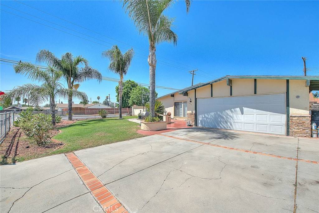 Ontario, CA 91762,11296 Greenwood WAY