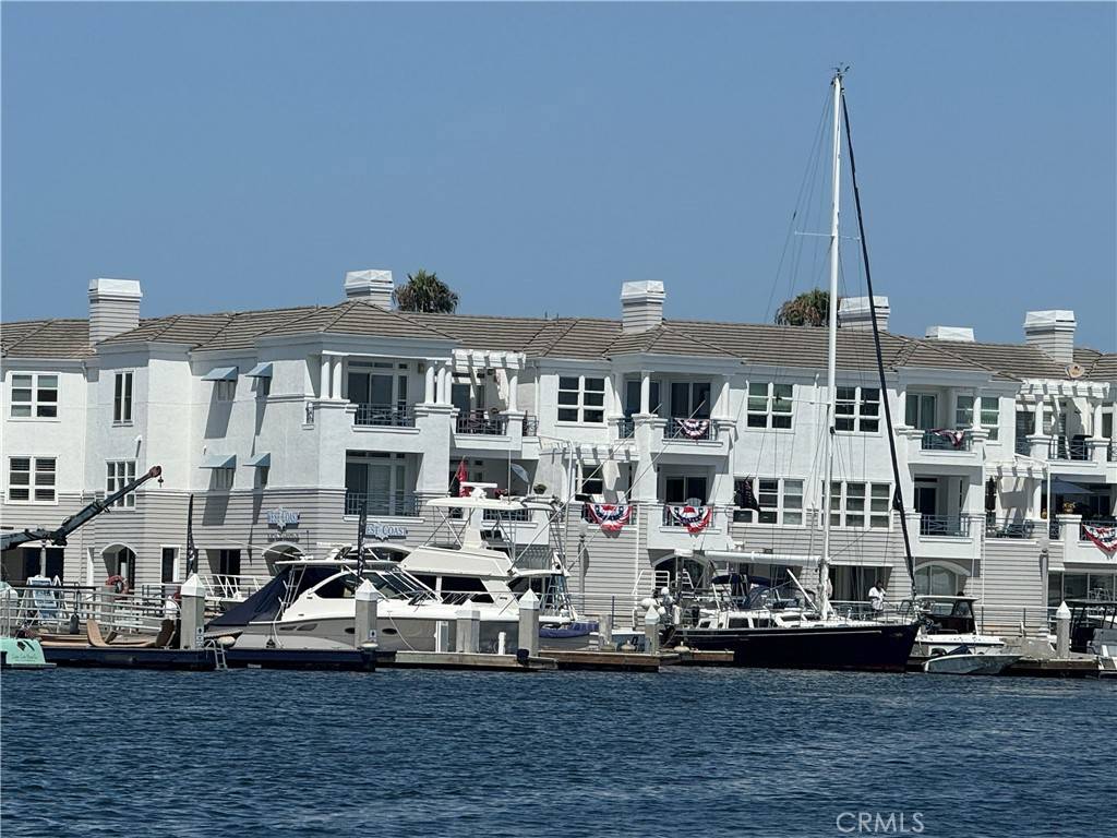 Newport Beach, CA 92663,2700 Newport BLVD #321