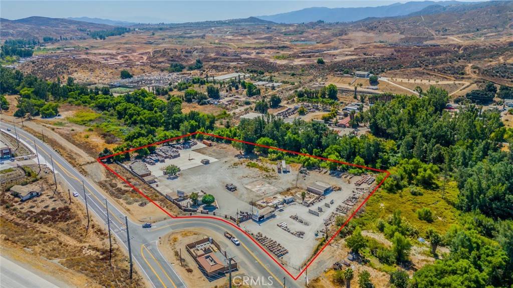Corona, CA 92883,14299 Temescal Canyon RD