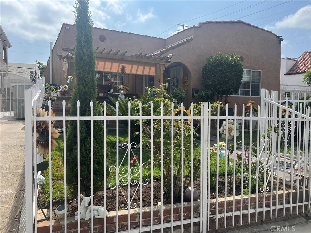 Los Angeles, CA 90019,1356 Meadowbrook AVE