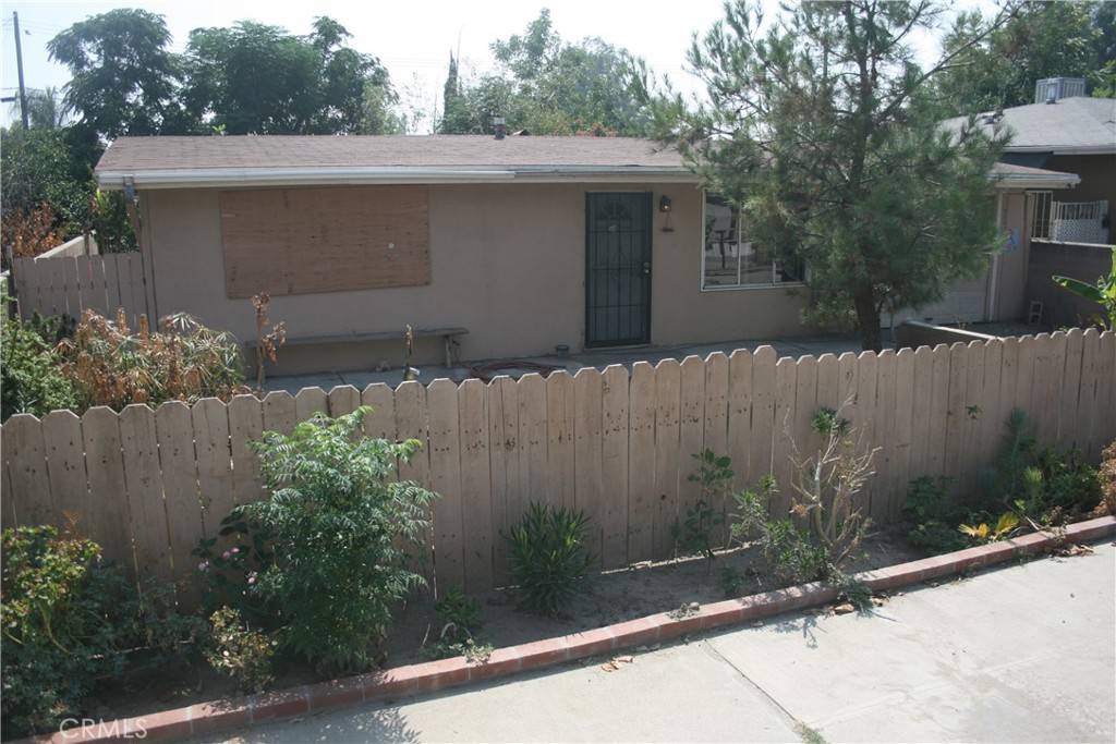 Colton, CA 92324,420 W D ST