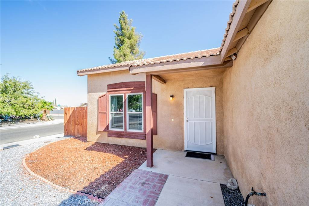 Adelanto, CA 92301,14691 Dana ST