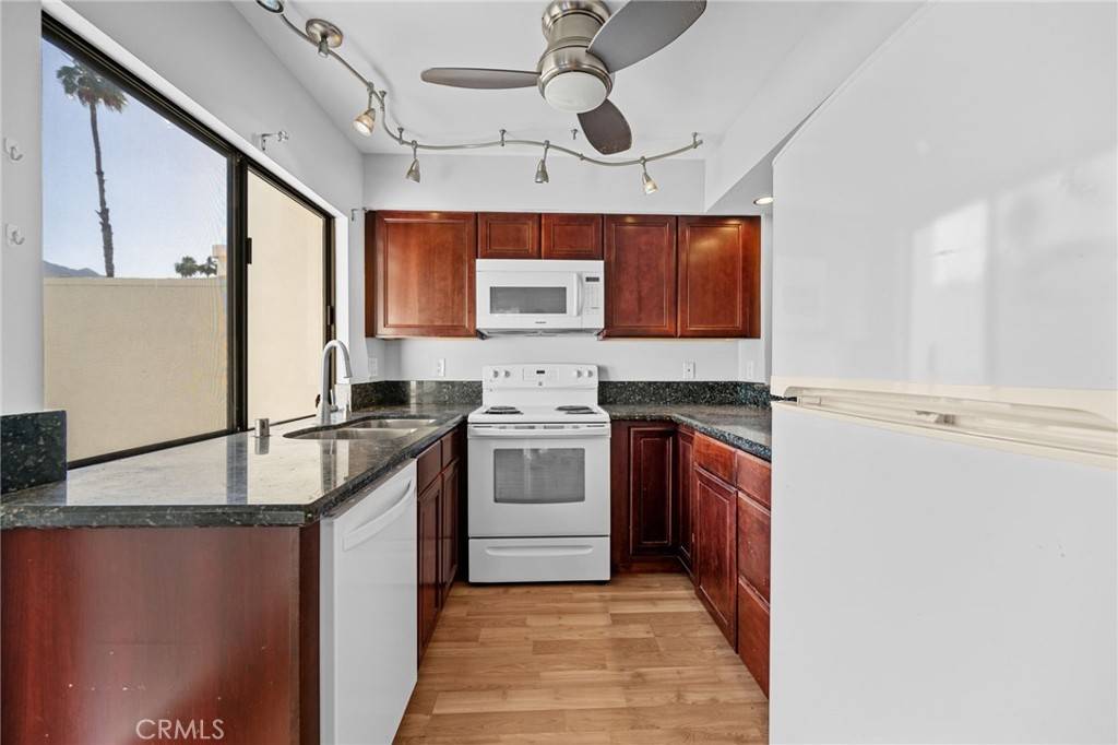 Palm Desert, CA 92260,48864 Desert Flower DR