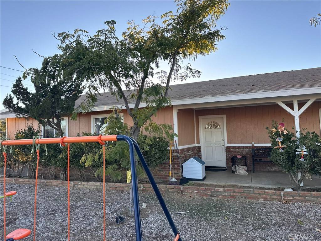 Phelan, CA 92371,8776 Sierra Vista