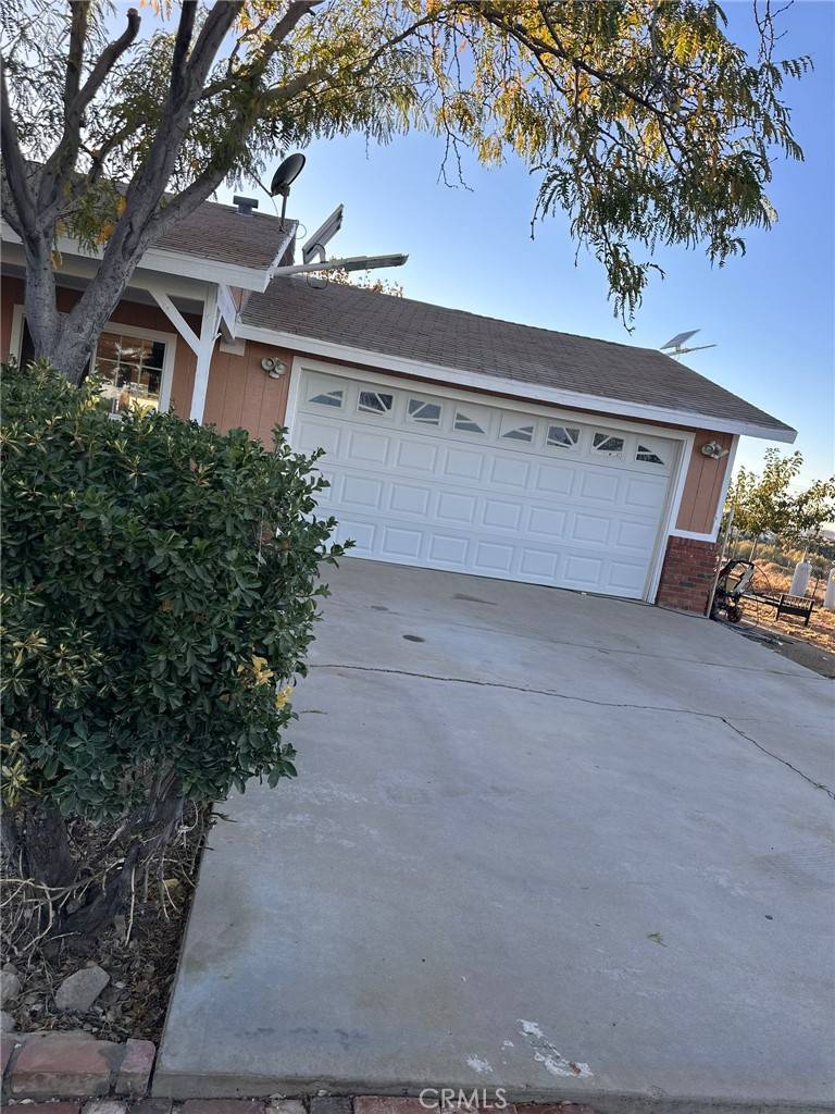 Phelan, CA 92371,8776 Sierra Vista