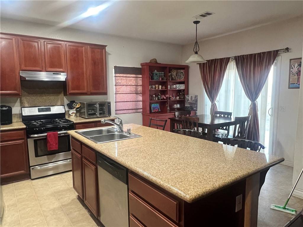 Rialto, CA 92376,1590 W Ceres ST