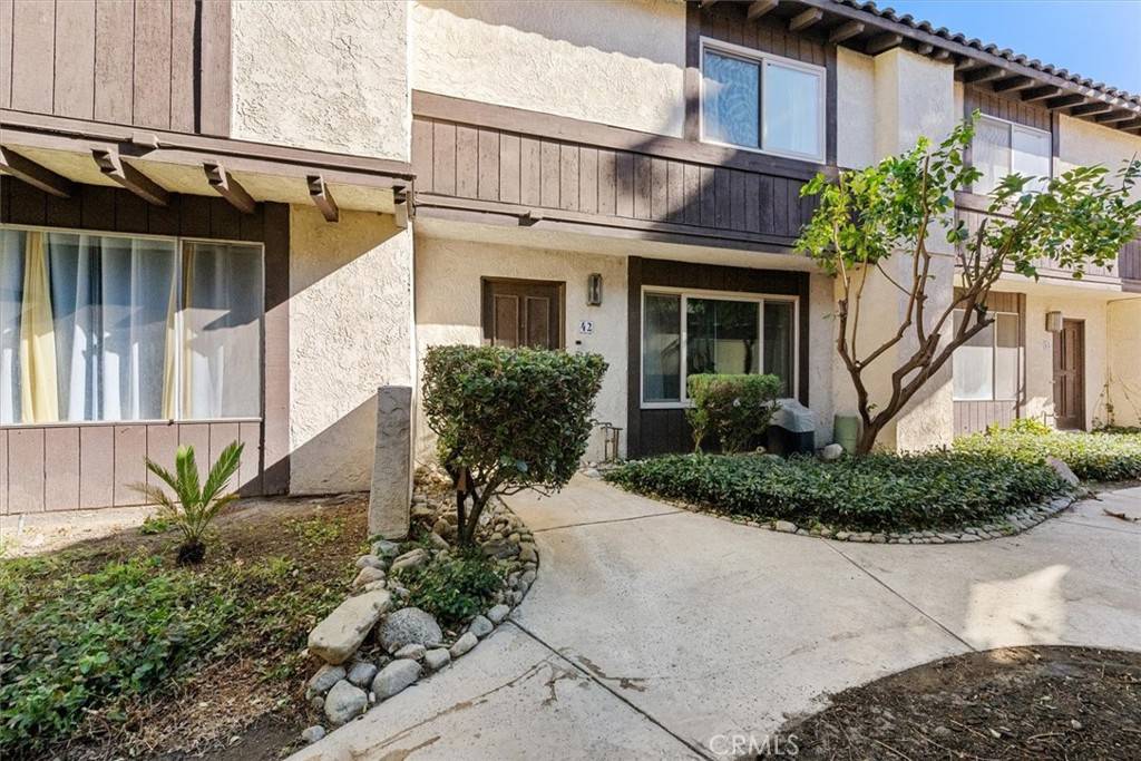 Colton, CA 92324,1077 Santo Antonio DR #42