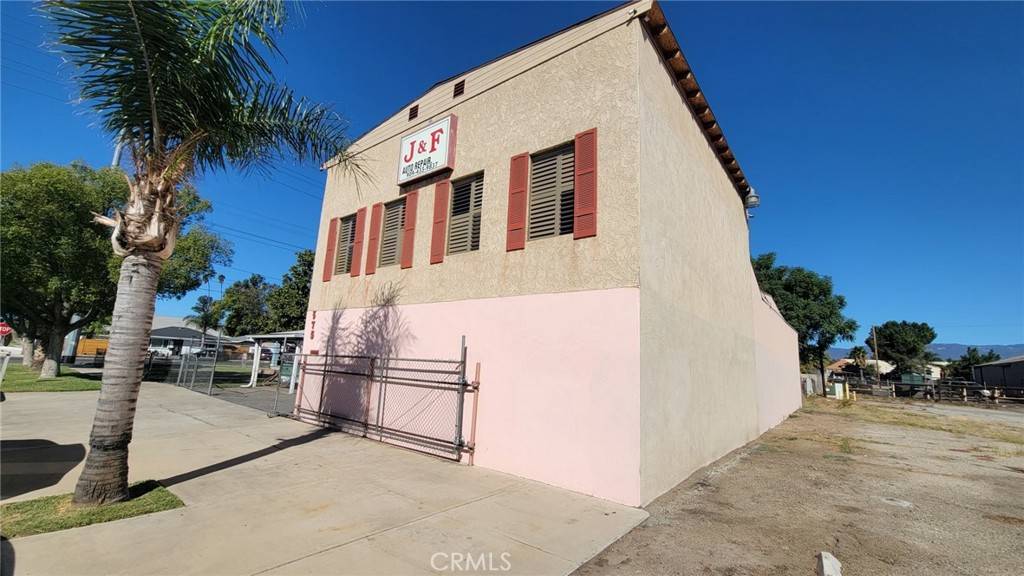 Colton, CA 92324,385 W F ST