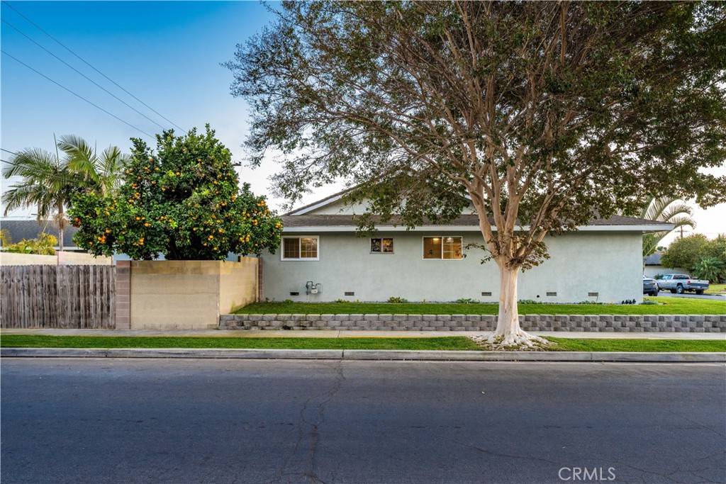 Huntington Beach, CA 92647,16412 Rhone LN