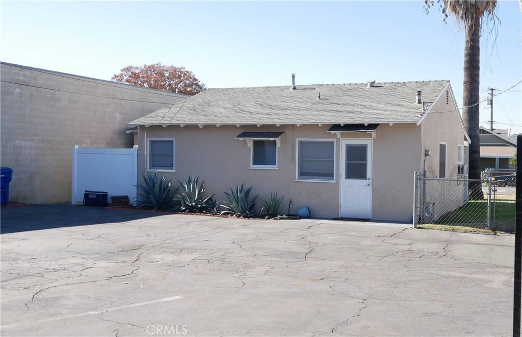 Covina, CA 91723,256 E Front ST
