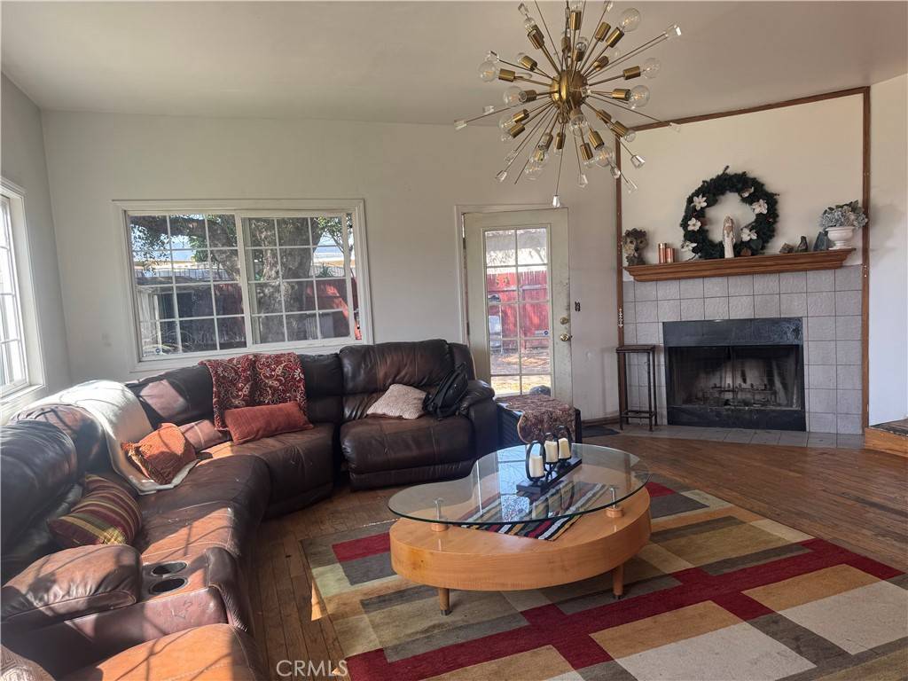 Glendora, CA 91740,1747 S Bender AVE