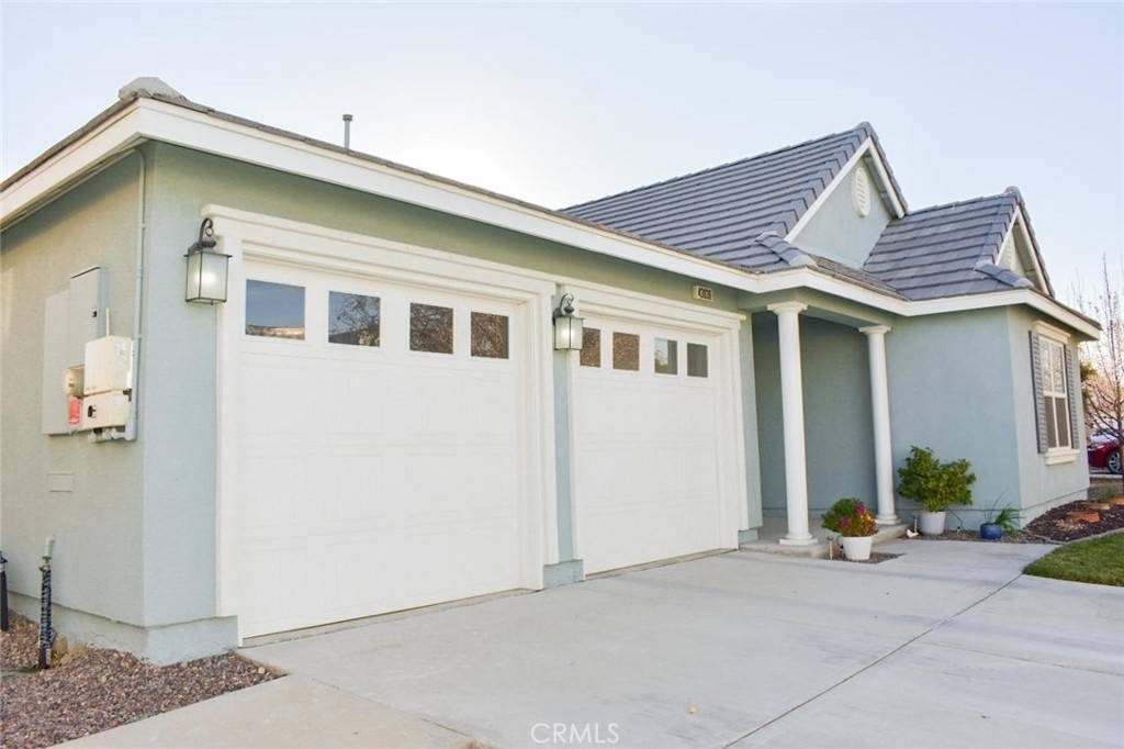 Lancaster, CA 93535,43036 Bale CT