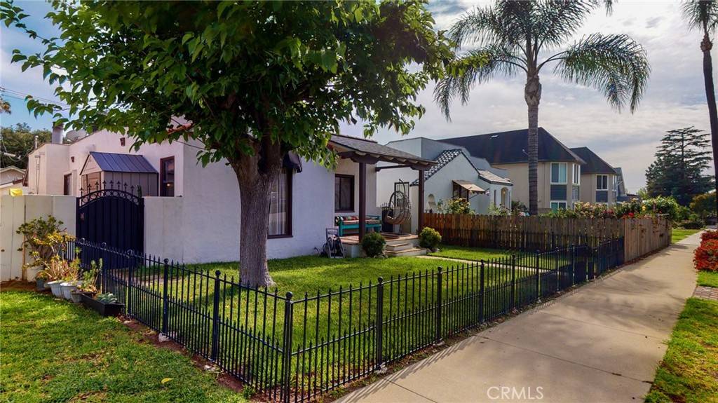 Glendora, CA 91741,206 W Mountain View AVE