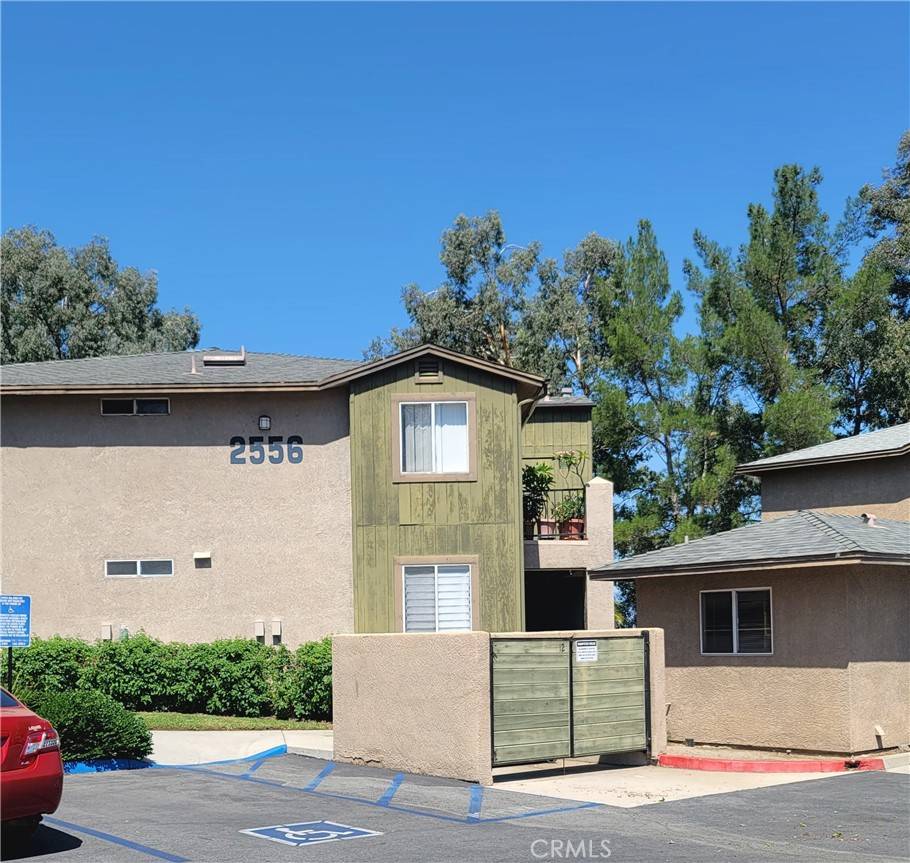 Corona, CA 92882,2556 Avenida del Vista DR #102