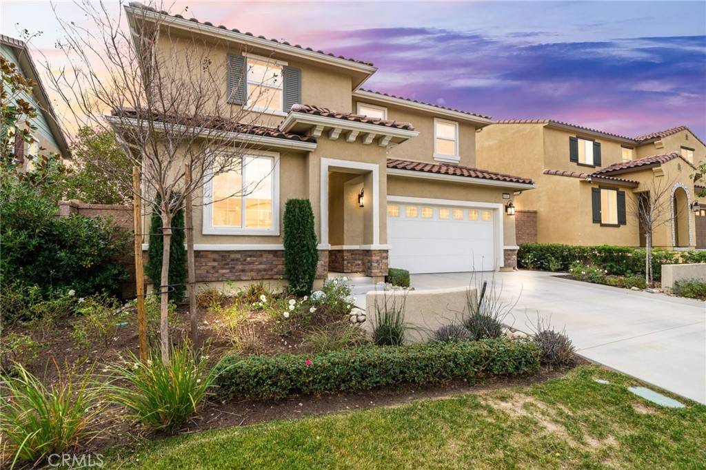 Fontana, CA 92336,16961 Red Tail LN