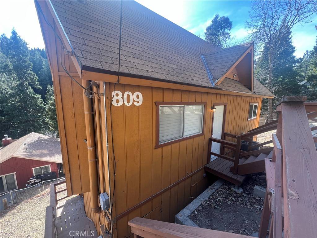 Lake Arrowhead, CA 92352,809 Virginia Court