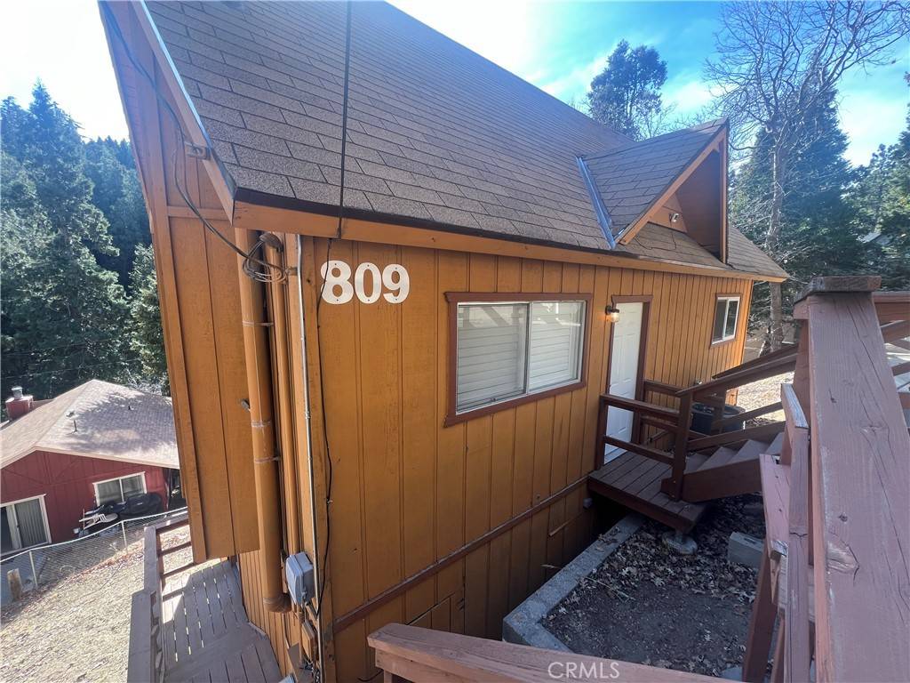 Lake Arrowhead, CA 92352,809 Virginia Court