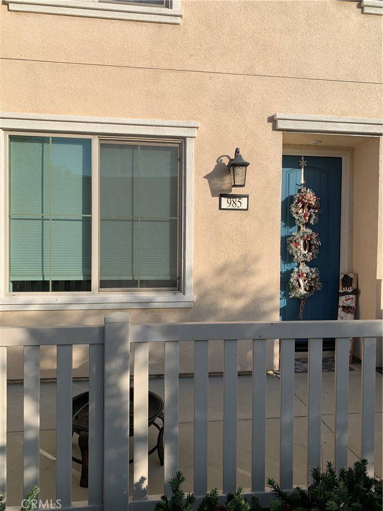 Rialto, CA 92376,985 W Clover AVE