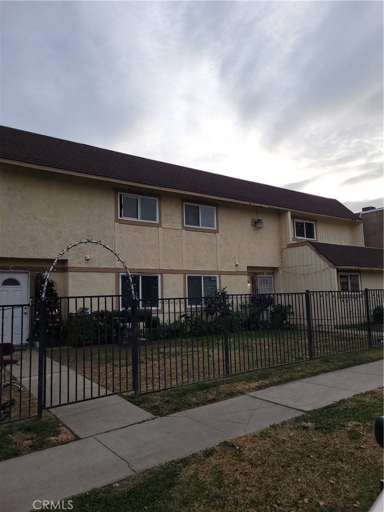 Rialto, CA 92376,153 E Jackson ST