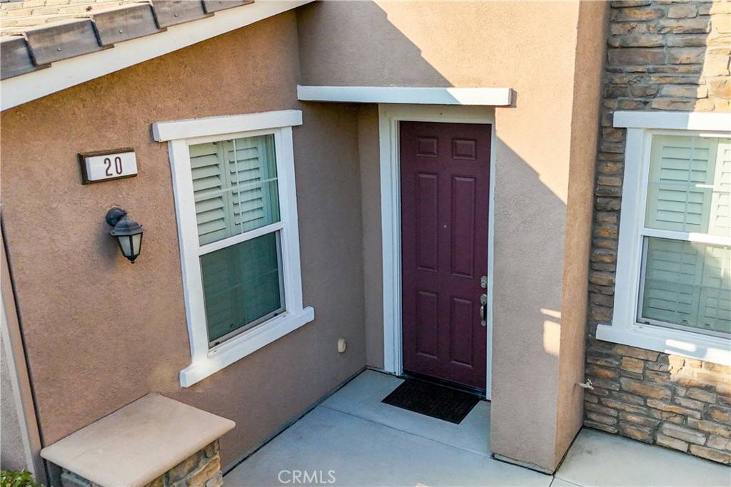 Fontana, CA 92336,16001 Chase RD #20