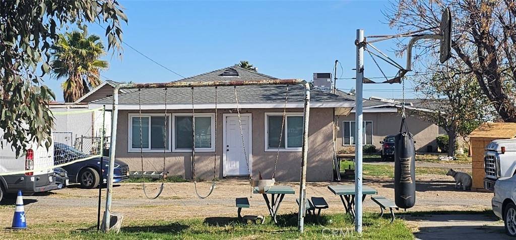 Fontana, CA 92335,8403 Mulberry AVE