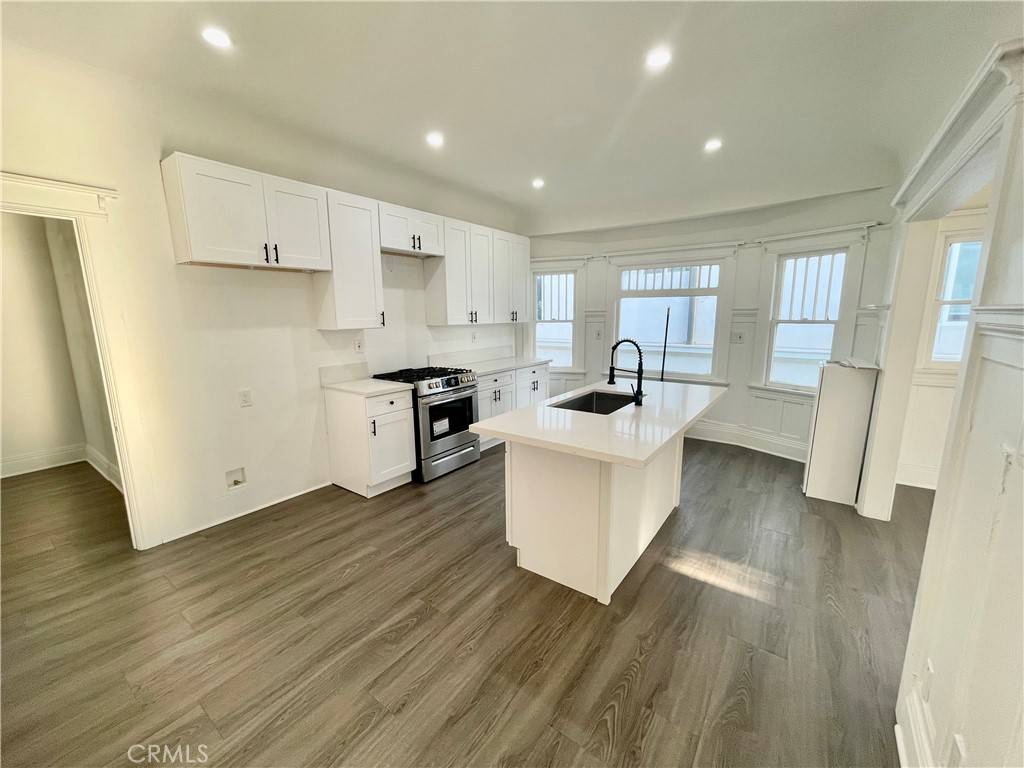 Los Angeles, CA 90006,1334 S Berendo ST