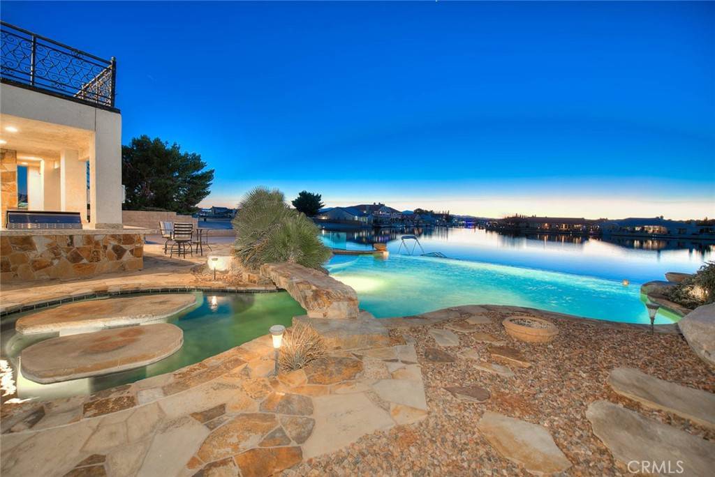 Helendale, CA 92342,27008 Reef LN