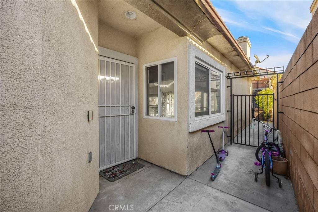 San Jacinto, CA 92583,827 Bergamo AVE