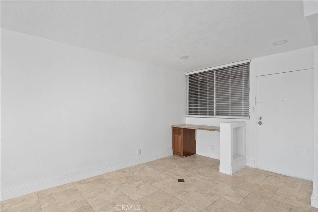 Riverside, CA 92506,6979 Palm CT #232J