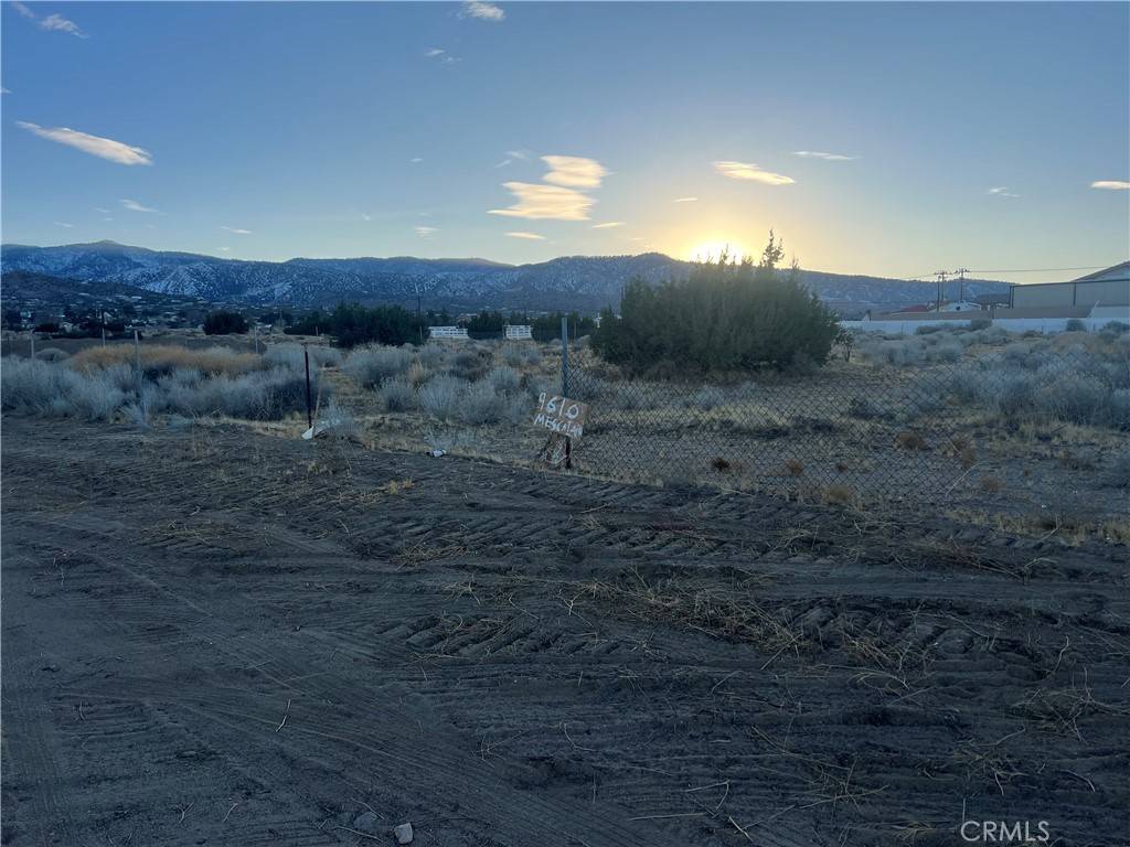 Phelan, CA 92371,9610 Mescalero RD