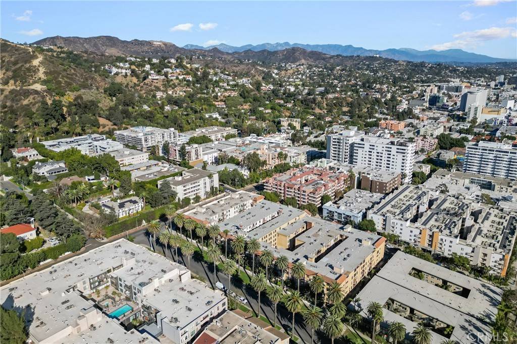 Los Angeles, CA 90046,1750 Camino Palmero ST #433