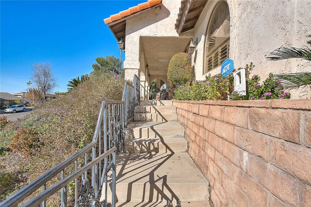 2404 Willow DR San Bernardino, CA 92404