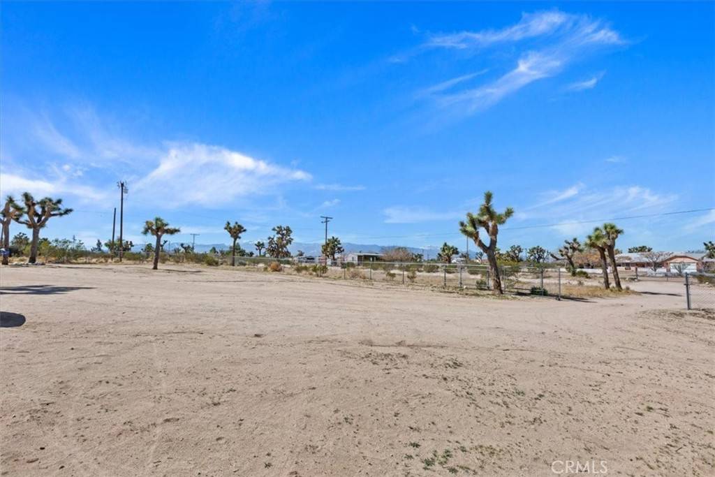 Phelan, CA 92371,6532 Chevoit RD