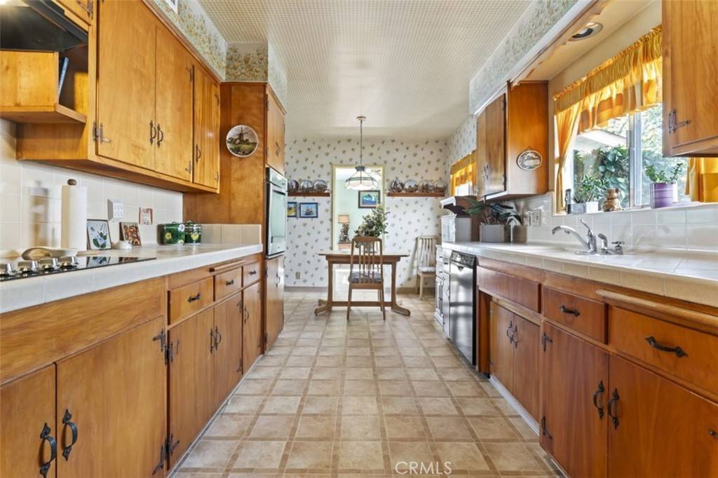 Upland, CA 91784,1785 N 3rd AVE