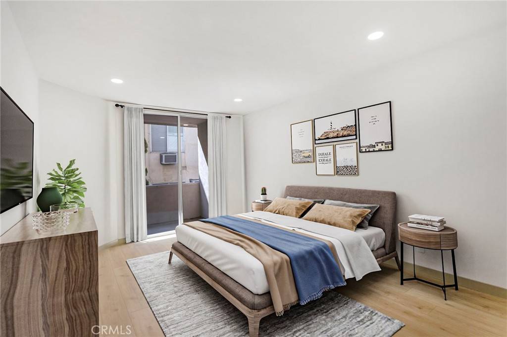 Los Angeles, CA 90046,1745 Camino Palmero ST #107