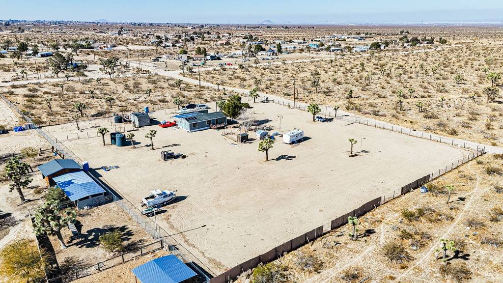 6573 Dos Palmas RD Phelan, CA 92371