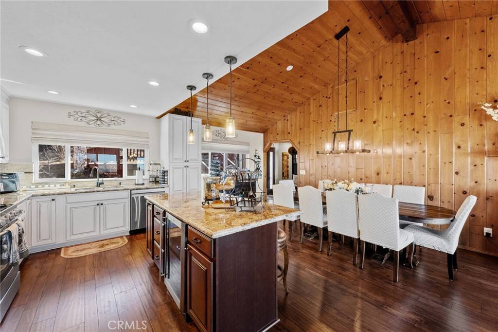 1430 Sequoia DR Lake Arrowhead, CA 92352