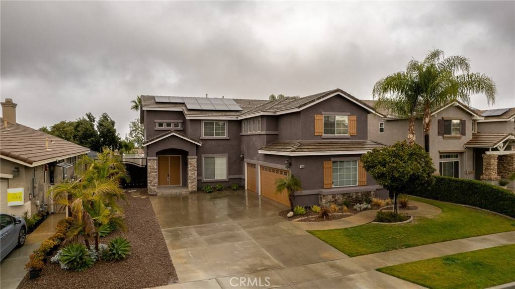 Corona, CA 92882,609 Raphael DR