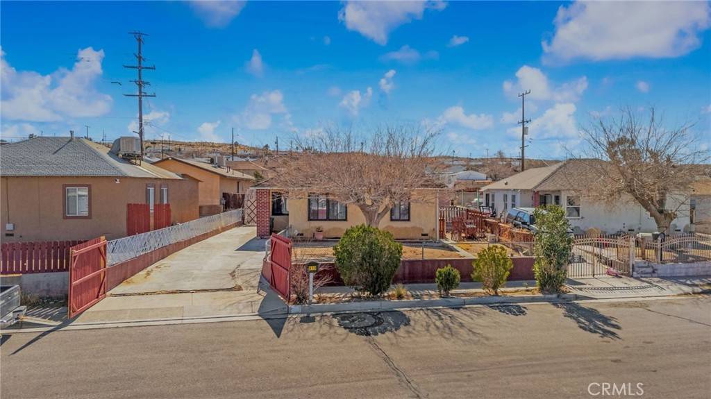 Barstow, CA 92311,910 Nancy ST